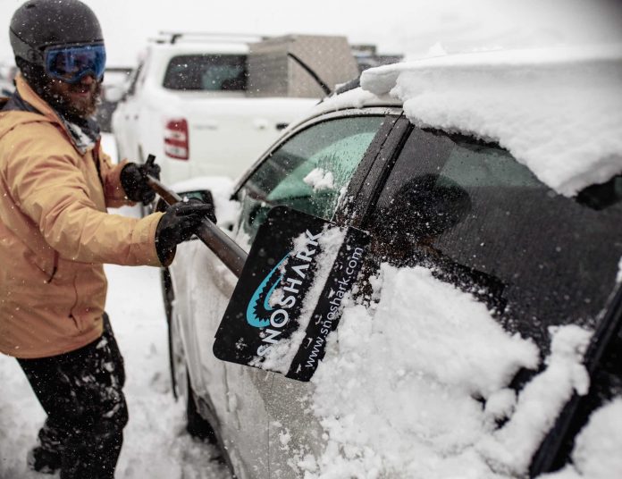 SnoShark Snow Remover Tool